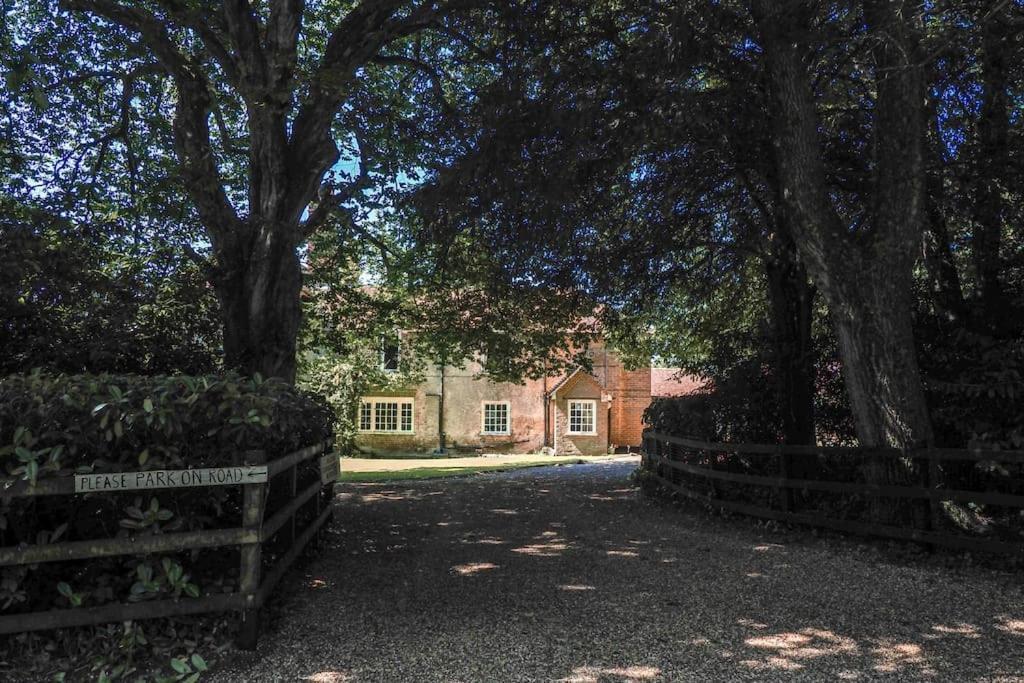 Landford'S Cottage, Your Retreat! エクステリア 写真