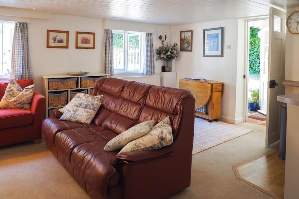 Landford'S Cottage, Your Retreat! エクステリア 写真