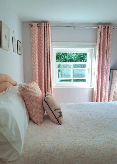 Landford'S Cottage, Your Retreat! エクステリア 写真
